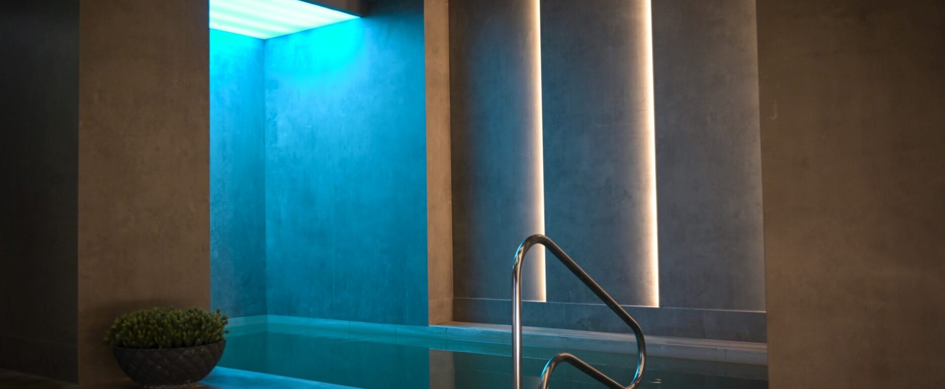 bazin apa sarata la hotel Fabesca din Sovata
