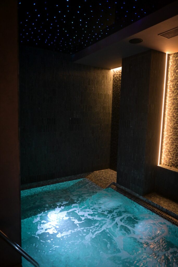 jacuzzi la hotel Fabesca Sovata